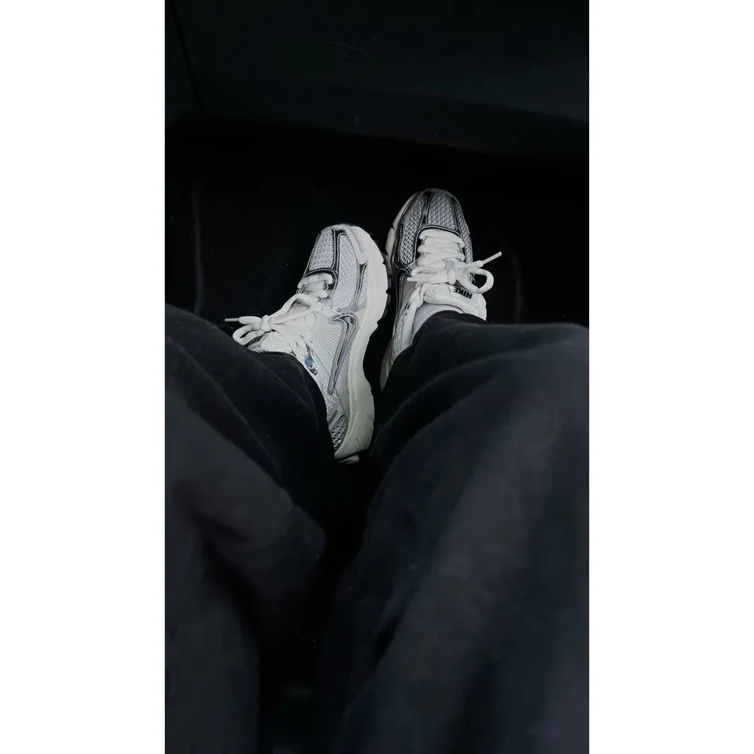 Nike Zoom Vomero 5 Photon Dust