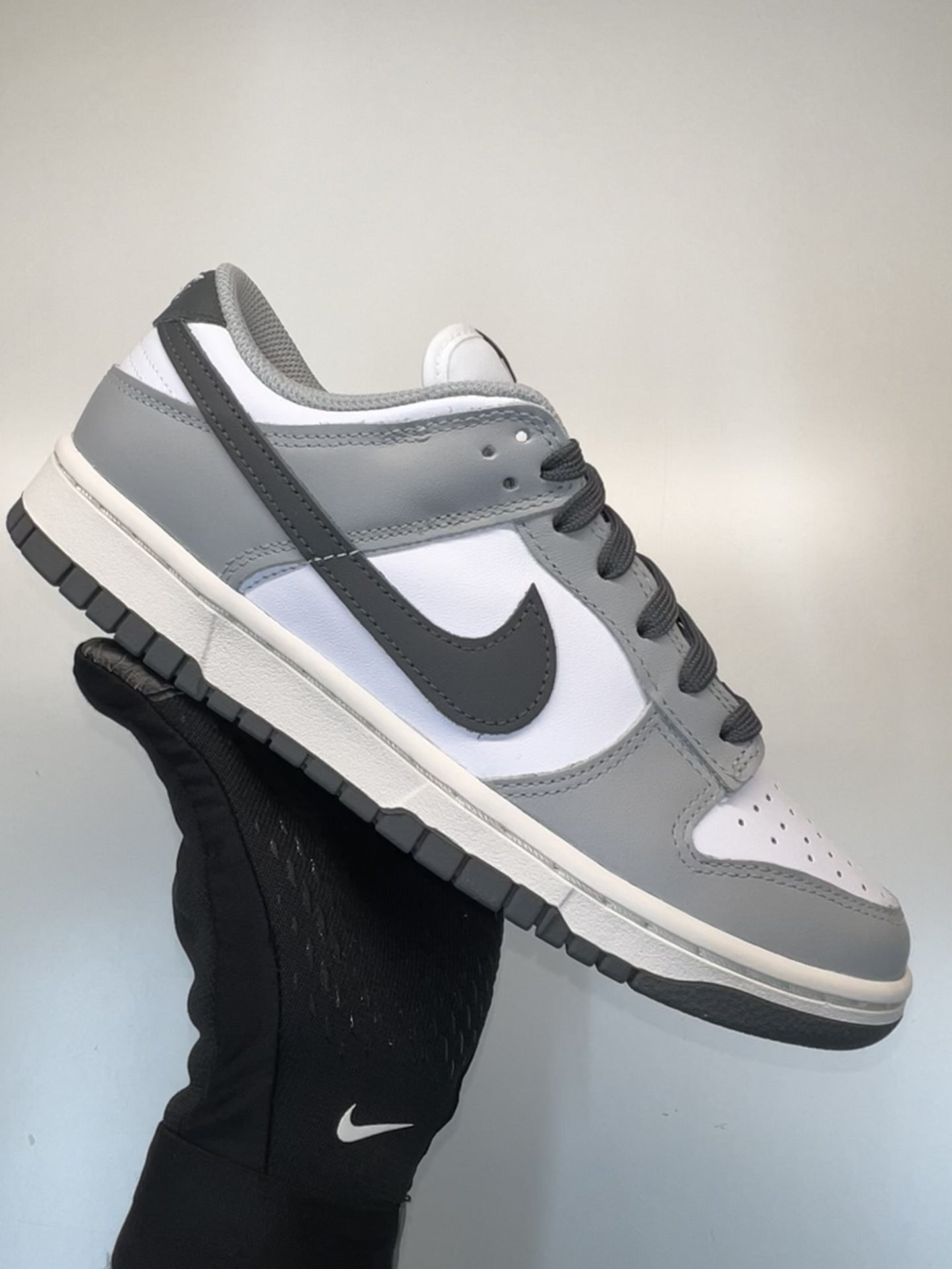 Nike Dunk Low Light Smoke Grey [W]