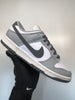 Laad en speel video af in Galerijviewer, Nike Dunk Low Light Smoke Grey [W]